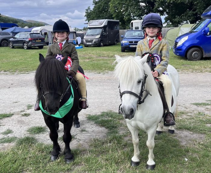 SHETLANDS ON TOUR AT THE PERFORMANCE SHOW